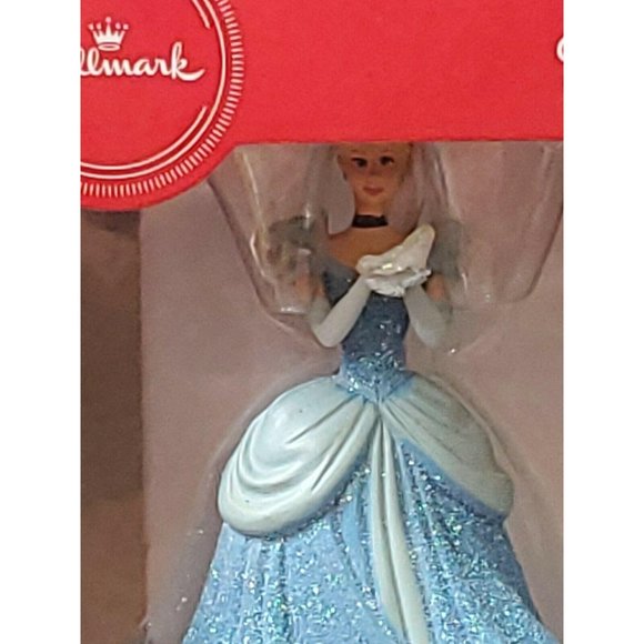 2018 Hallmark Cinderella Christmas Ornament holiday decor tree dangle - Picture 5 of 9
